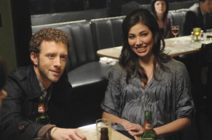 Hodgins and Angela enjoy an evening with the Jeffersonian Team