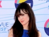 Zooey Deschanel arrives at the 2012 Teen Choice Awards