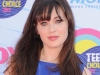 Zooey Deschanel arrives at the 2012 Teen Choice Awards