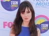 Zooey Deschanel arrives at the 2012 Teen Choice Awards