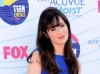 Zooey Deschanel arrives at the 2012 Teen Choice Awards