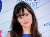 Zooey Deschanel arrives at the 2012 Teen Choice Awards